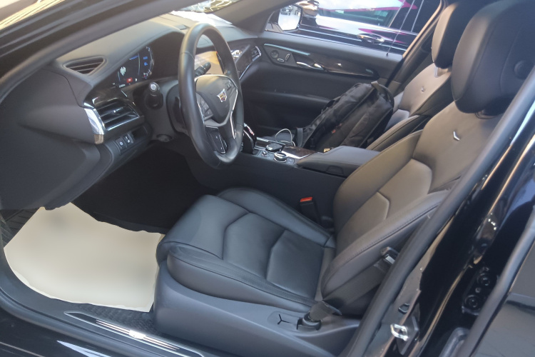 凯迪拉克CT6 2022款 28T 豪华型局部细节19