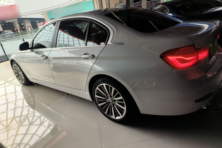 宝马3系 2019款 320Li 时尚型车身外观6003