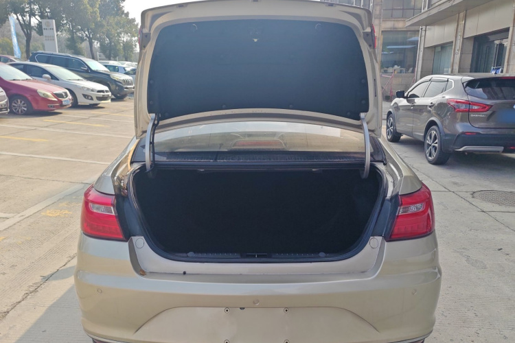 吉利汽车 远景 2018款 1.5L 自动尊贵型机舱底盘23