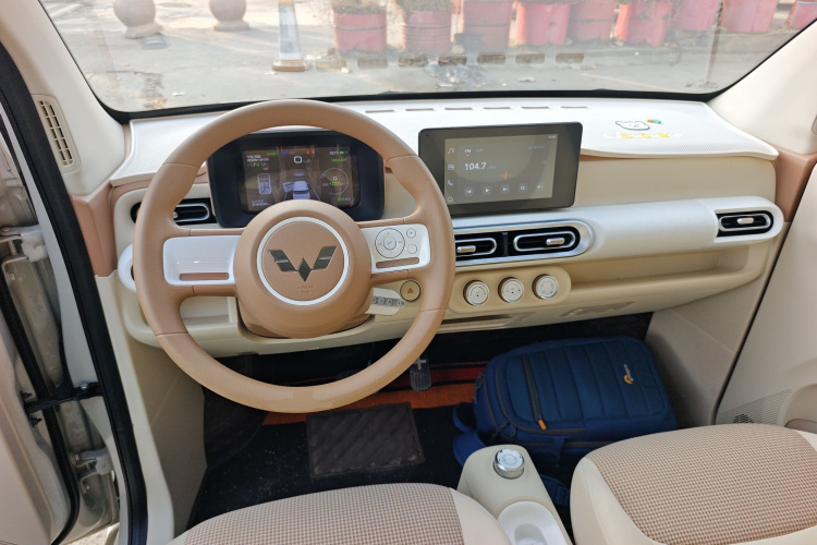 五菱汽车 宏光MINIEV 2024款 第三代 215km 进阶版中控内饰12