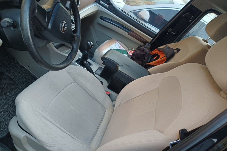 东风风行 菱智 2020款 M5L 1.6L 基本型 7座中控内饰19