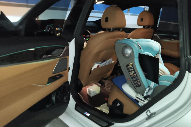 宝马6系GT 2019款 630i M运动套装中控内饰21