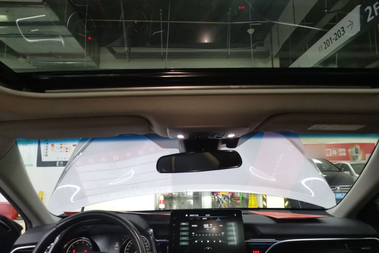 丰田 凯美瑞 2021款 2.0G 豪华版局部细节22