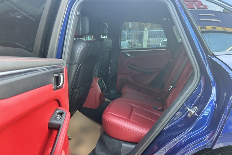 保时捷 2022款 Macan 2.0T中控内饰7003