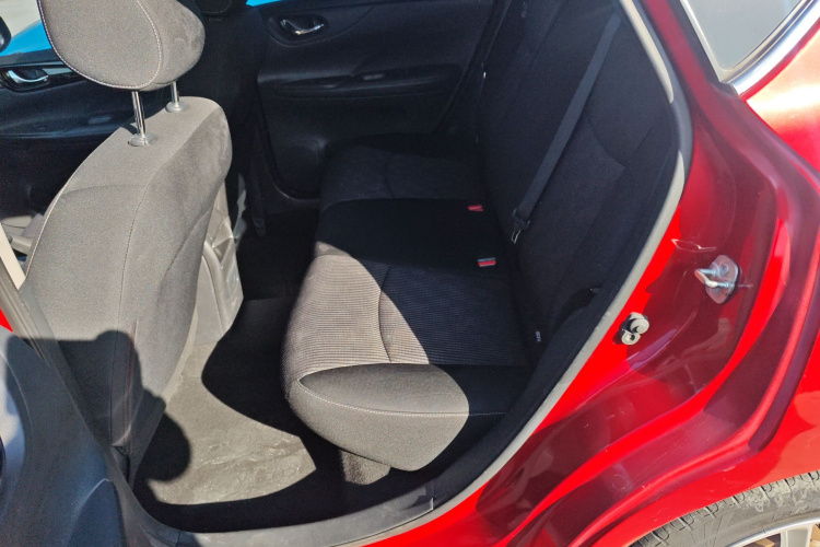 日产 骐达TIIDA 2019款 1.6L CVT酷动版 国VI中控内饰7004