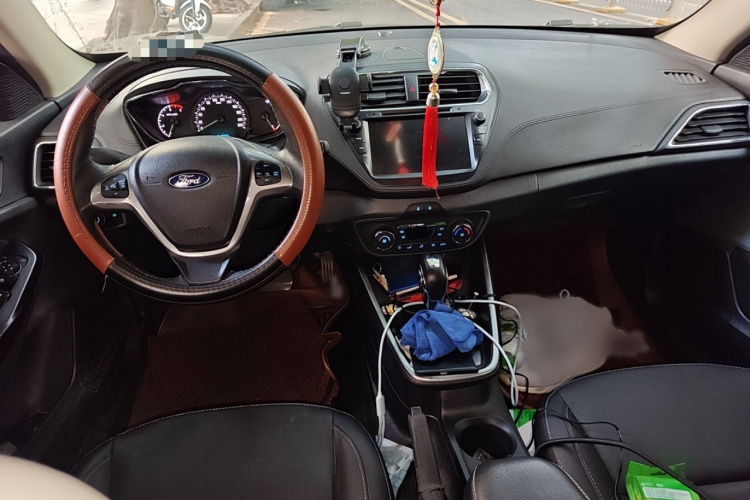 福特 福睿斯 2017款 幸福版 1.5L 自动时尚型中控内饰7002