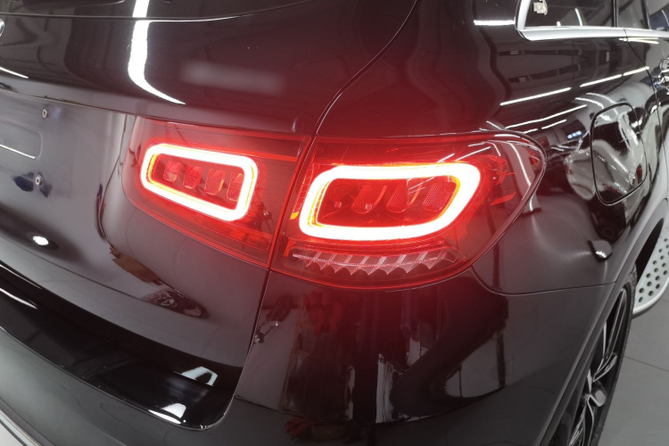 奔驰GLC 2022款 改款 GLC 300 L 4MATIC 动感型车身外观9