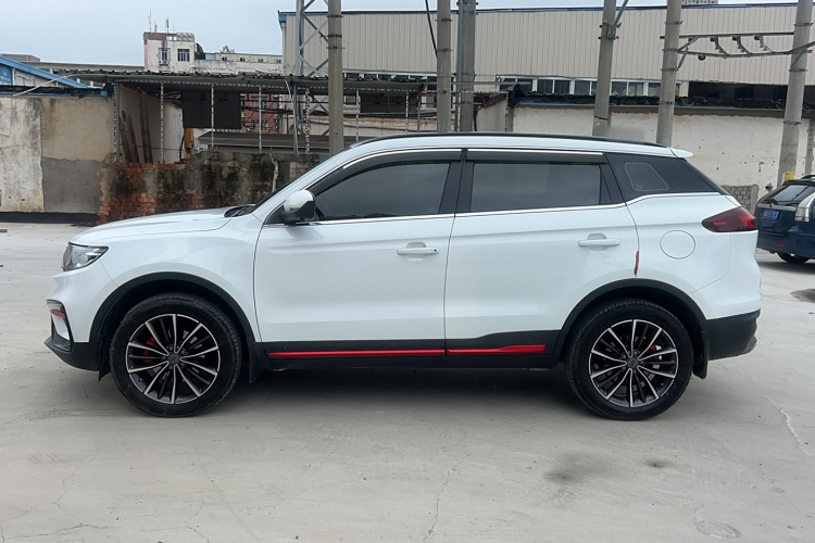 吉利汽车 博越 2021款 1.8TD DCT两驱亚运版车身外观6005