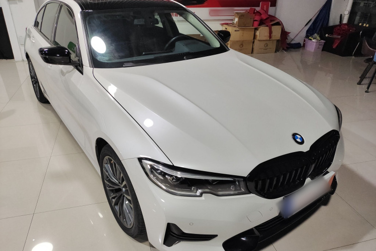 宝马3系 2020款 320i 运动套装车身外观3