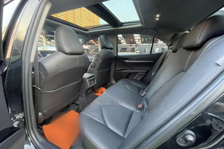 丰田 凯美瑞 2021款 2.5G 豪华版中控内饰7002