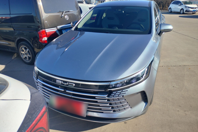 比亚迪 驱逐舰05 2024款 荣耀版 DM-i 55KM 豪华型车身外观2