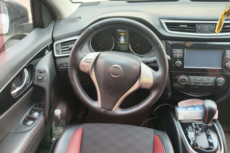 日产 逍客 2017款 2.0L CVT智享版 国V中控内饰13