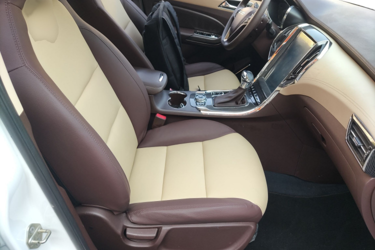 猎豹汽车 猎豹CS9 2018款 1.5T CVT劲锐型局部细节41