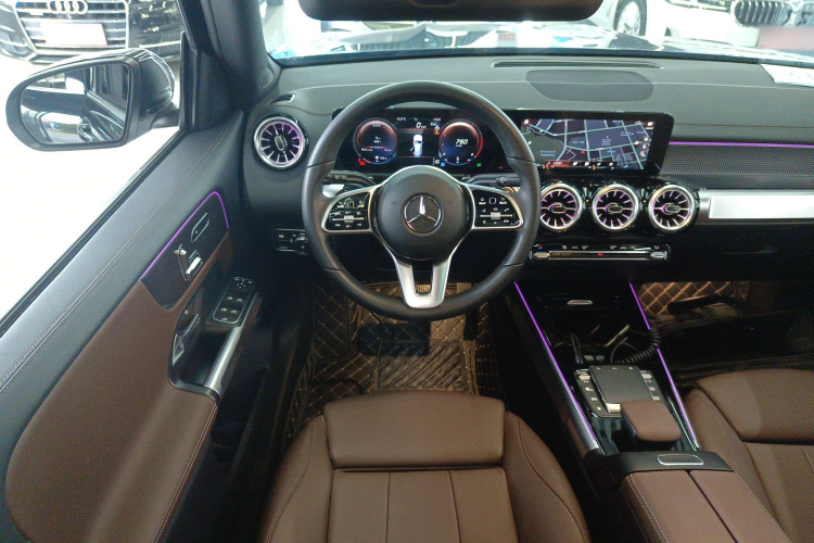 奔驰GLB 2023款 GLB 220 时尚型局部细节13