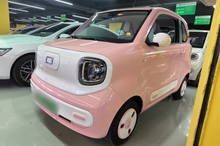 奔腾小马 2025款 222km 闪电马车身外观4