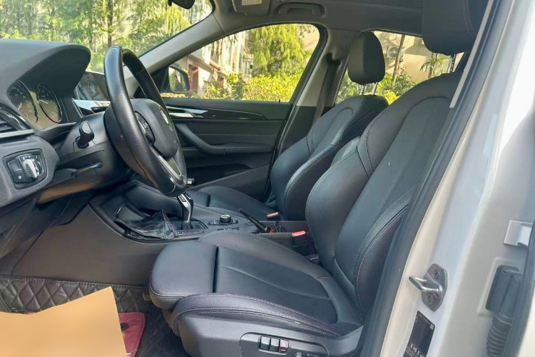 宝马X1 2020款 sDrive20Li 时尚型中控内饰7007