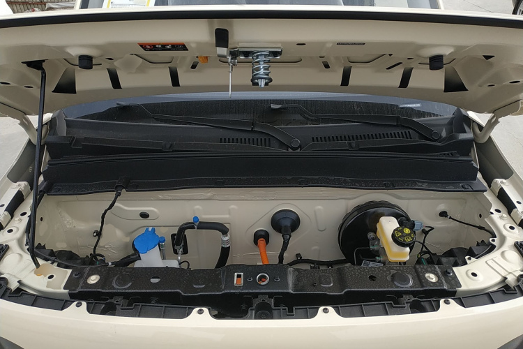 吉利银河 熊猫 2025款 210km 元气熊机舱底盘24