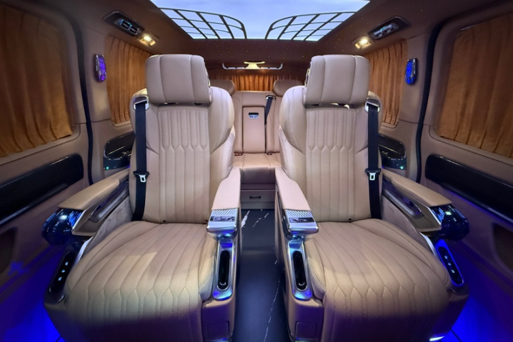 奔驰 威霆 2023款 2.0T 商务版 7座局部细节18