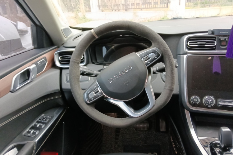 领克01 2019款 2.0T 两驱型Pro版 国V中控内饰13