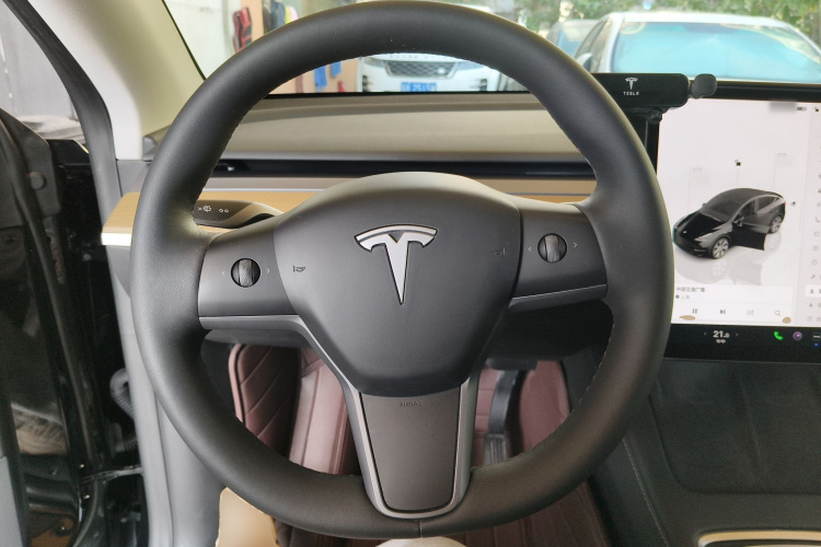 特斯拉 Model Y 2022款 后轮驱动版中控内饰13