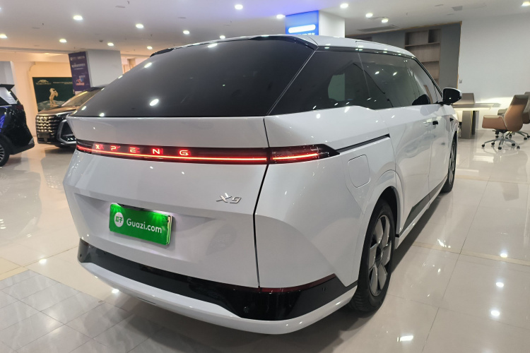 小鹏X9 2024款 702超长续航Max车身外观7