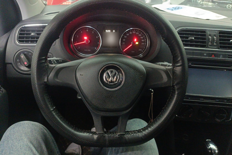 大众 Polo 2014款 1.6L 自动舒适版中控内饰13