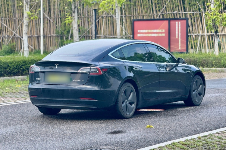 特斯拉 Model 3 2020款 标准续航后驱升级版车身外观7