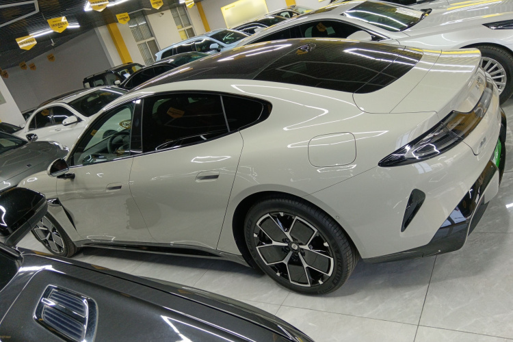 小米汽车 小米SU7 2024款 后驱长续航智驾版车身外观4