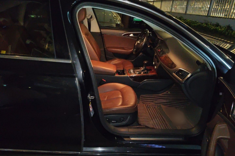 奥迪A6L 2014款 30 FSI 豪华型局部细节9005