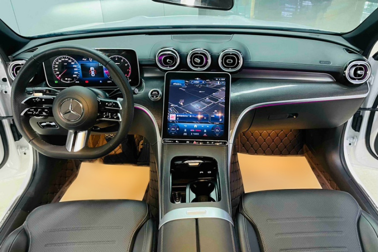 奔驰C级 2024款 改款三 C 260 L 运动版中控内饰7002
