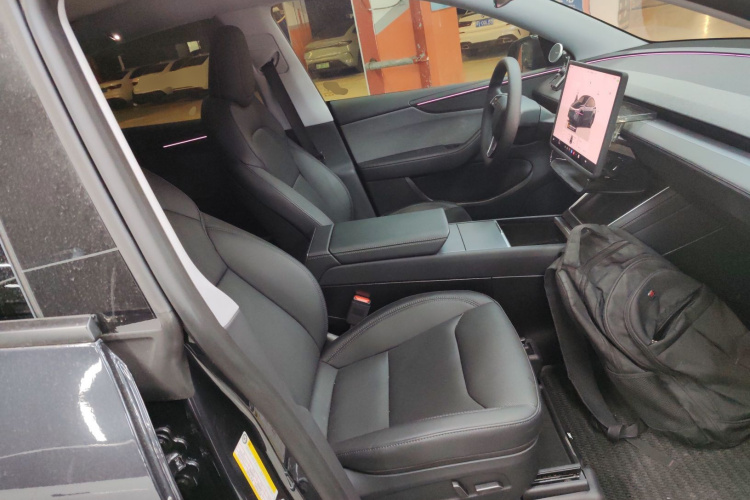 特斯拉 Model Y 2025款 后轮驱动版局部细节41