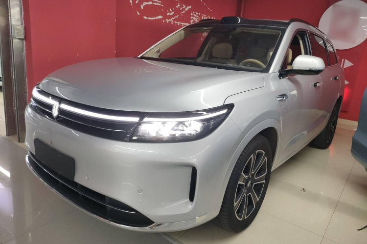 鸿蒙智行 问界M7 2024款 1.5T 智驾四驱Ultra版 5座车身外观1