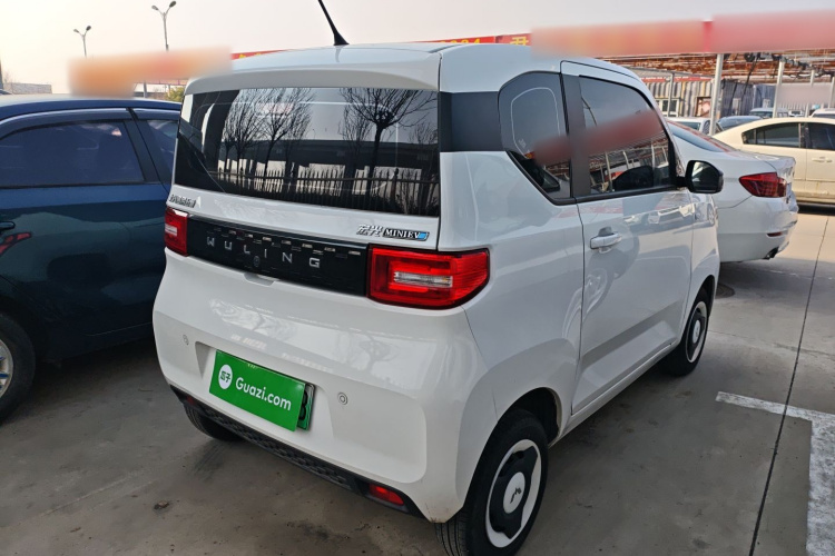 五菱汽车 宏光MINIEV 2022款 自在款 磷酸铁锂车身外观6005