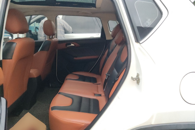 北京汽车 绅宝X35 2016款 1.5L 自动豪华版中控内饰21