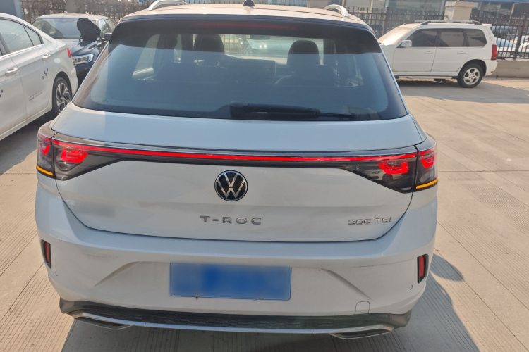 大众 T-ROC探歌 2023款 300TSI DSG两驱星光版车身外观6