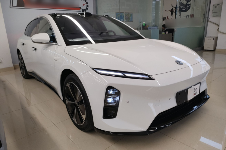 蔚来ET5T 2025款 100kWh Touring车身外观3