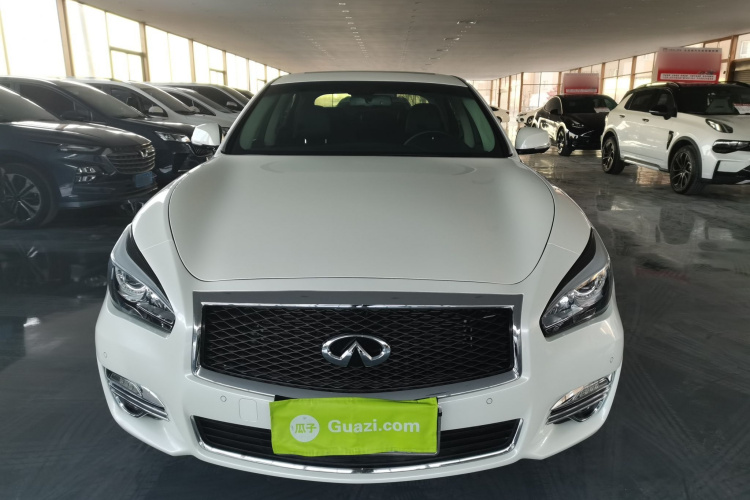 英菲尼迪Q70 2019款 Q70L 2.0T 精英版 PLUS车身外观2