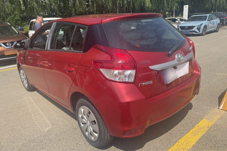 丰田 YARiS L 致炫 2015款 1.5E 自动魅动版车身外观6003