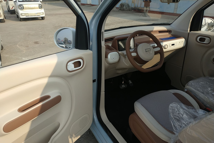 奔腾小马 2026款 222km 炫彩马中控内饰20