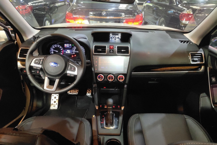 斯巴鲁 森林人 2018款 2.0i 时尚导航版中控内饰7002