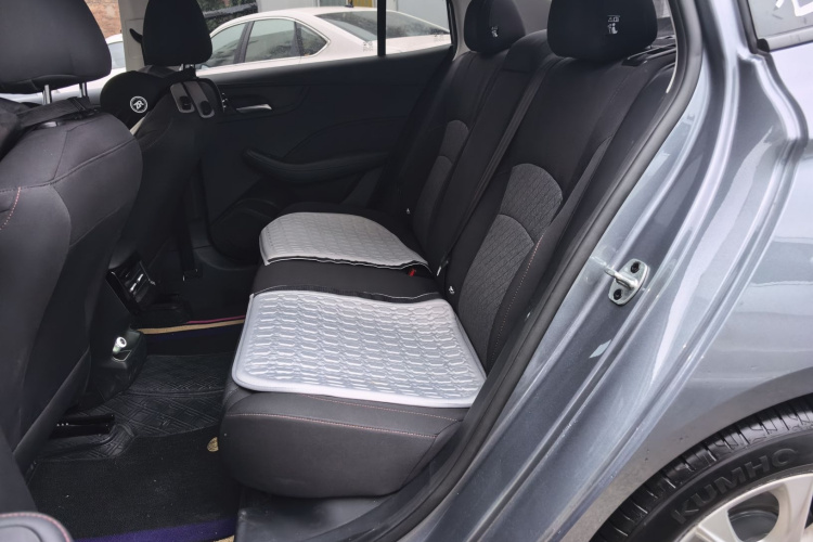 荣威i5 2023款 1.5L 手动舒享版中控内饰21