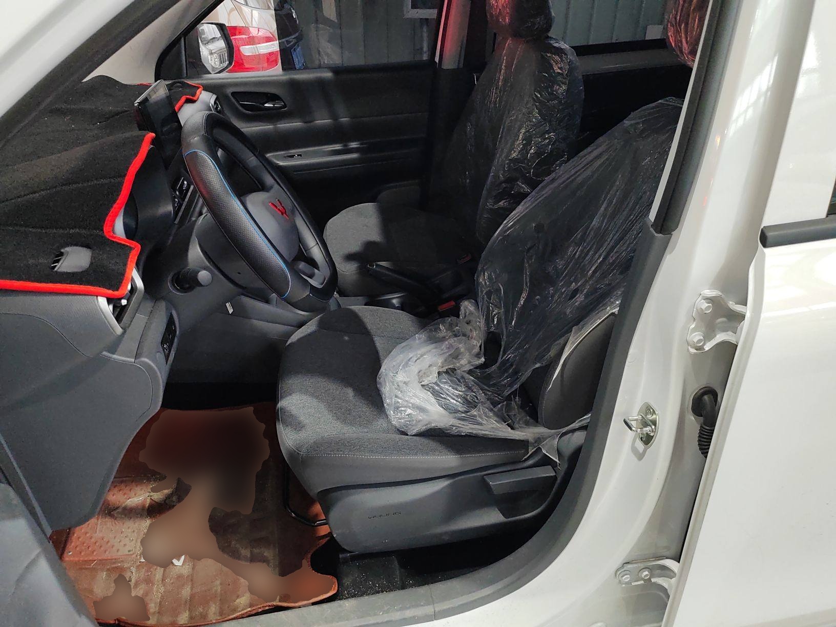 五菱汽车 五菱宏光新能源 2024款 纯电版 300KM 标准型