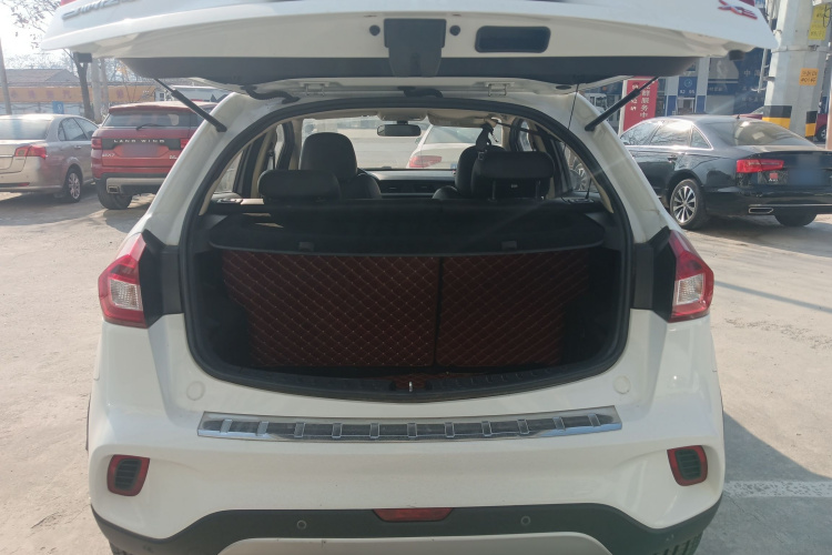吉利汽车 远景X3 2017款 1.5L 自动尊贵型机舱底盘23