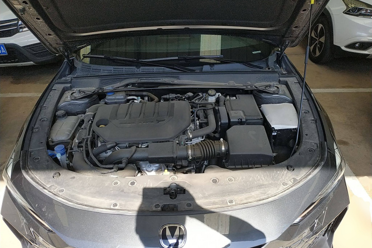 长安UNI-V 2022款 2.0T 锋速版局部细节24