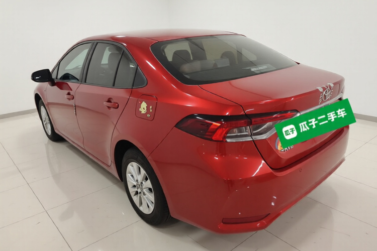 丰田 卡罗拉 2019款 1.2T S-CVT GL-i精英版车身外观5