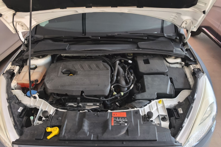 福特 福克斯 2017款 两厢 EcoBoost 180 自动精英型局部细节24