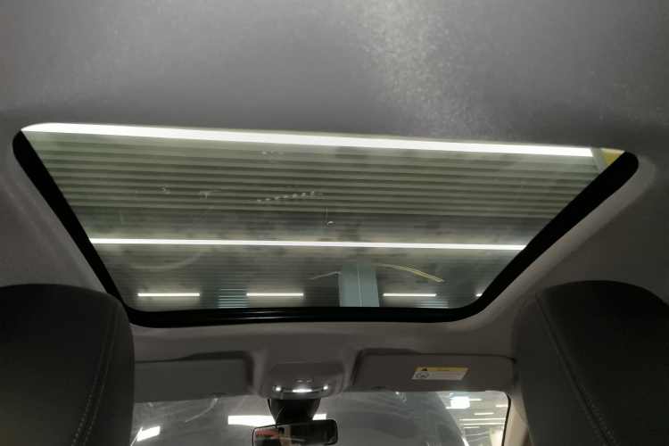 标致508 2022款 508L 360THP PureTech 驾趣版中控内饰22