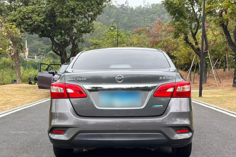 日产 轩逸 2016款 1.6XL  CVT尊享版车身外观6003