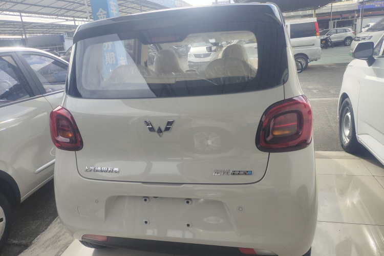 五菱汽车 宏光MINIEV 2025款 四门版 臻享+款车身外观6004