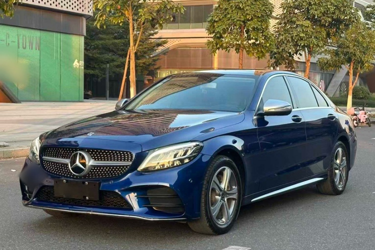 奔驰C级 2019款 C 260 L 运动版车身外观6006
